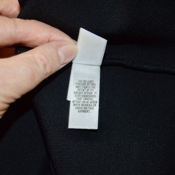 ππ·οΈ  St.John Black Lable Embossed CrocJacquard Knit Dress.-flattering πΊπΈ - Picture 12 of 13